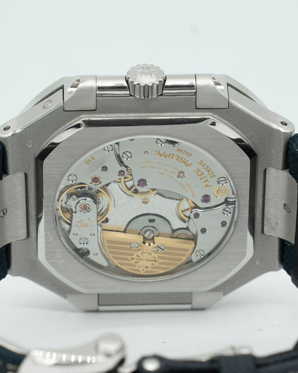 Patek Philippe 5822P-001