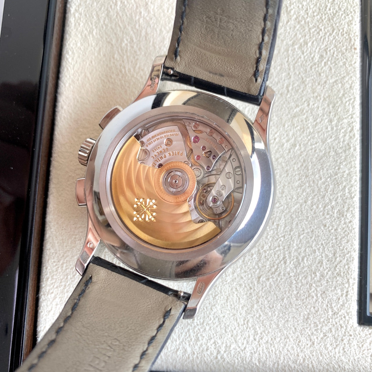 Patek Philippe 5905P-010