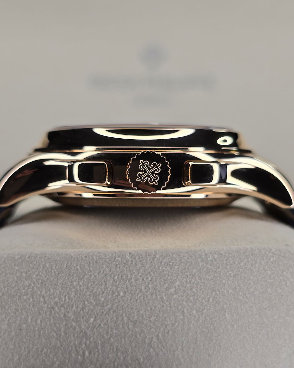 Patek Philippe 5905R-010