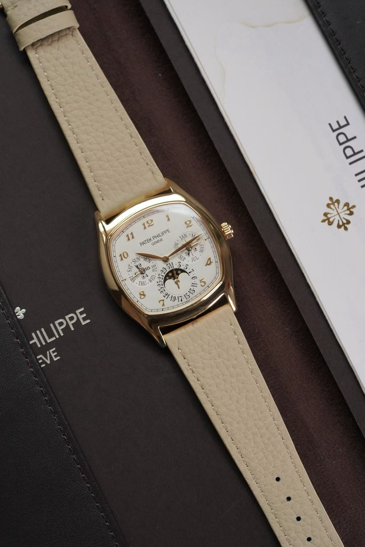 Patek Philippe 5940j