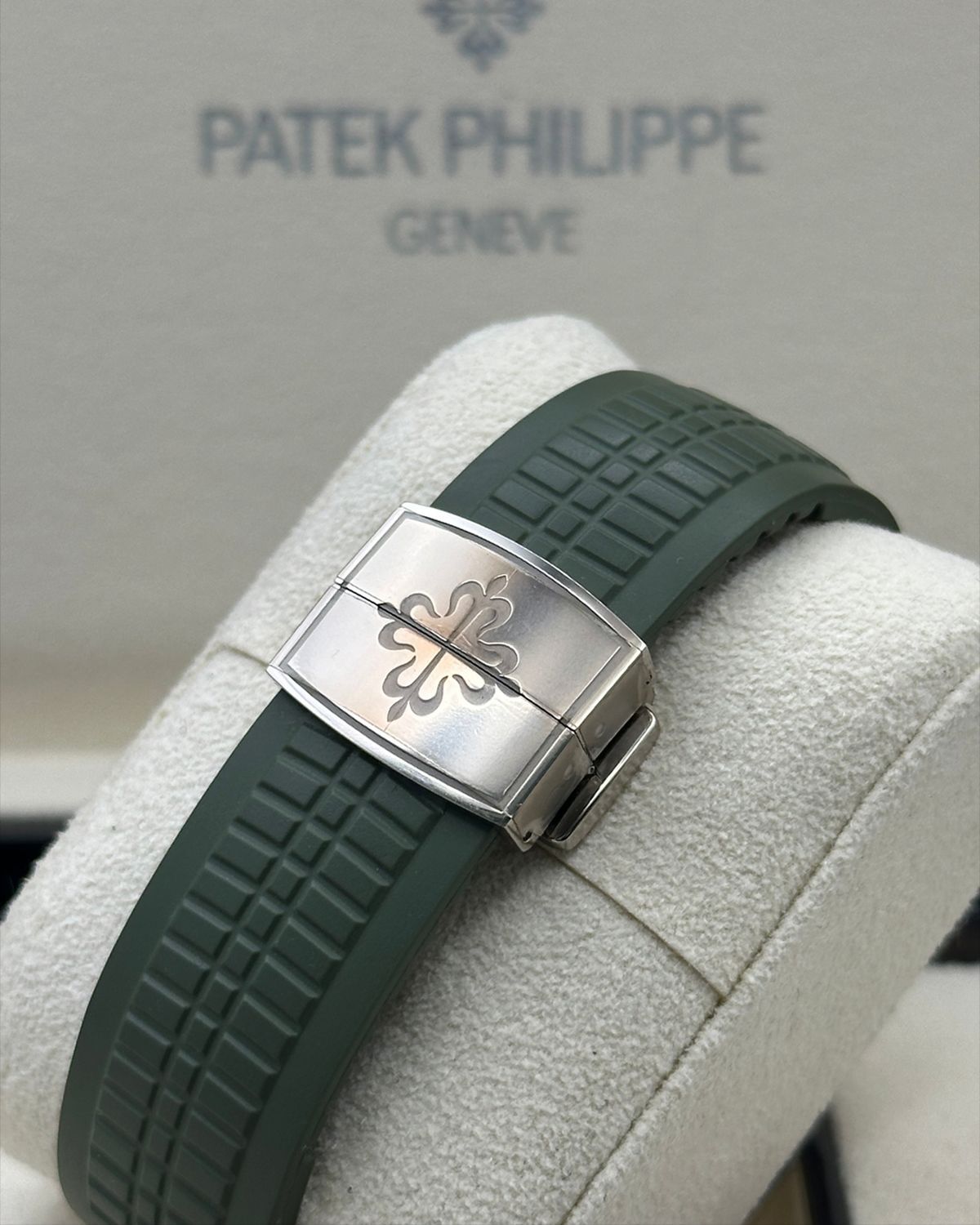 Patek Philippe 5968G-010