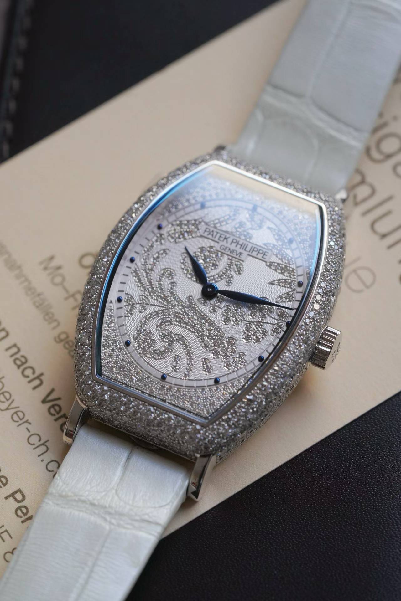 Patek Philippe 7099G-001