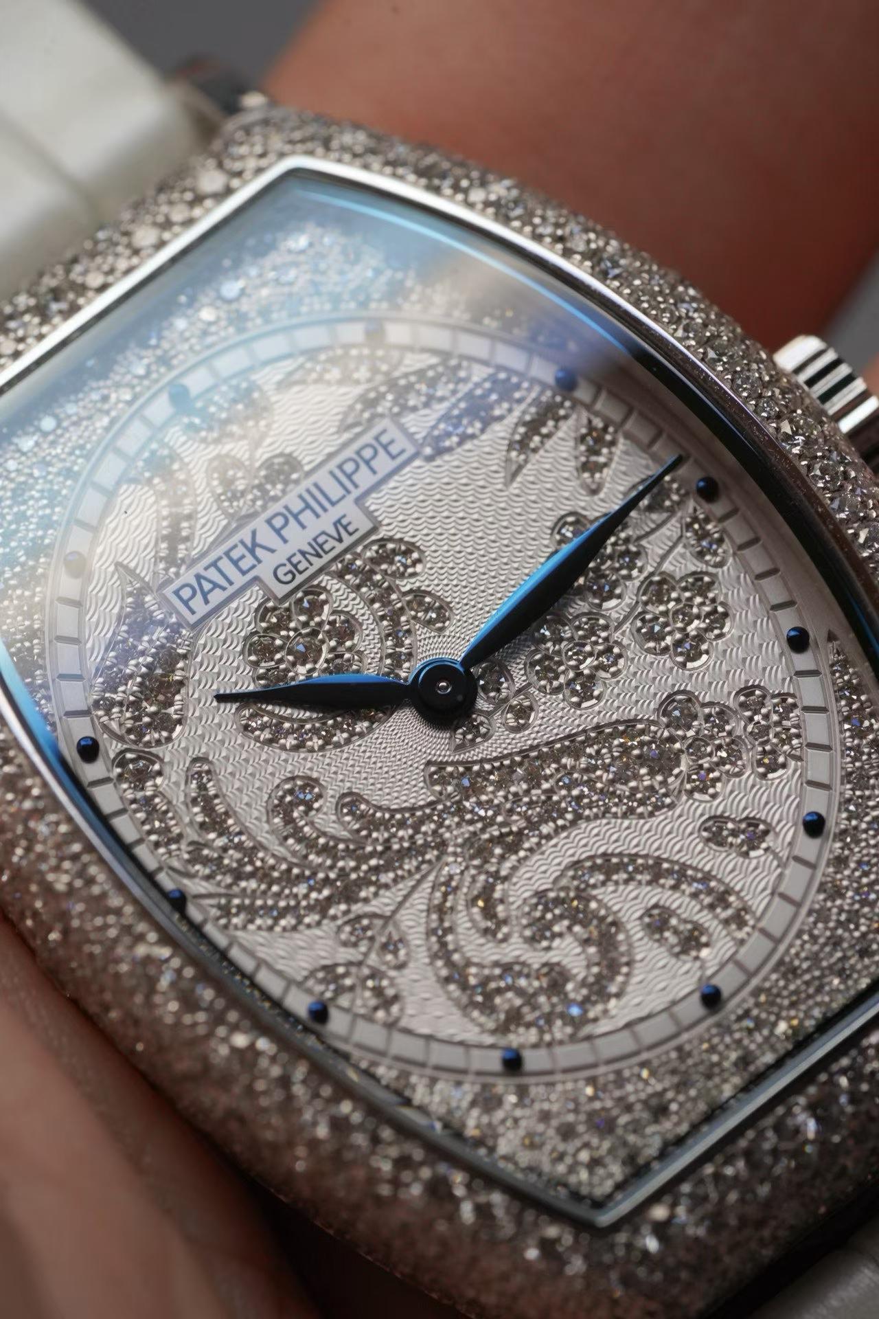 Patek Philippe 7099G-001