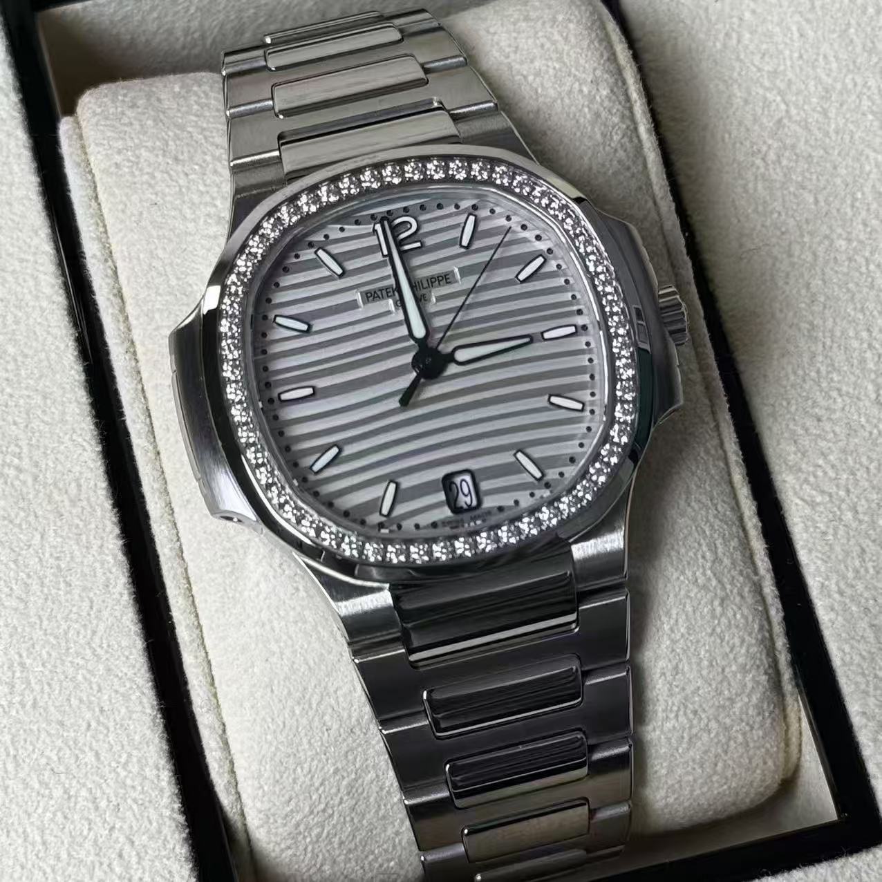 Patek Philippe 7118/1200A-010