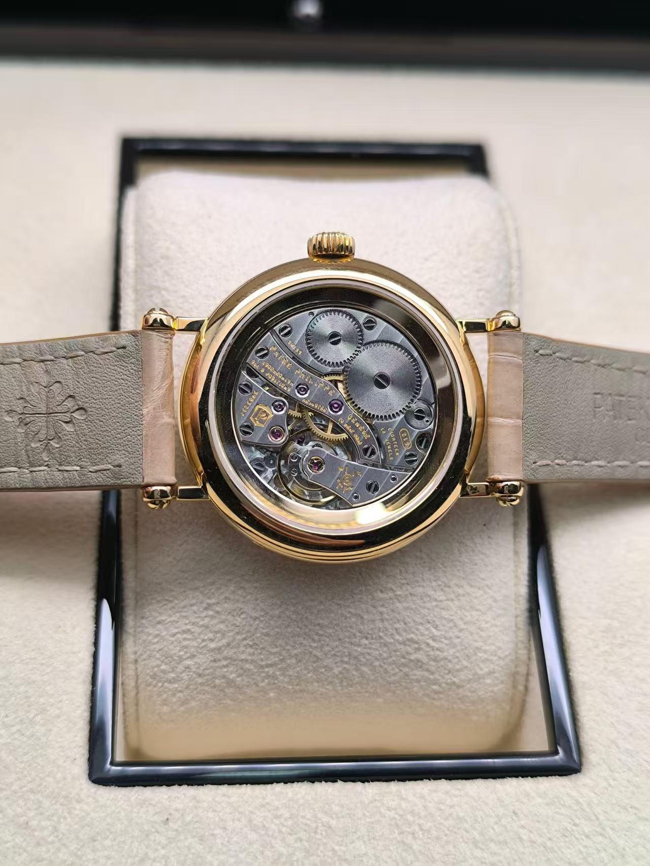 Patek Philippe 7121J-001