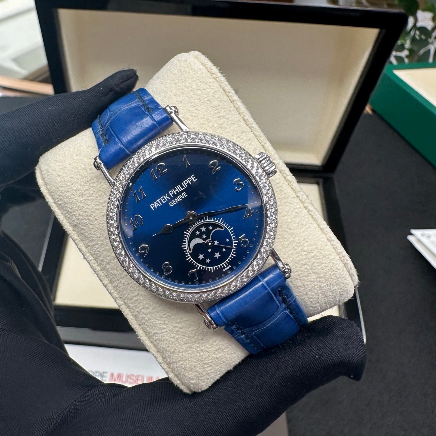 Patek Philippe 7121/200G-001