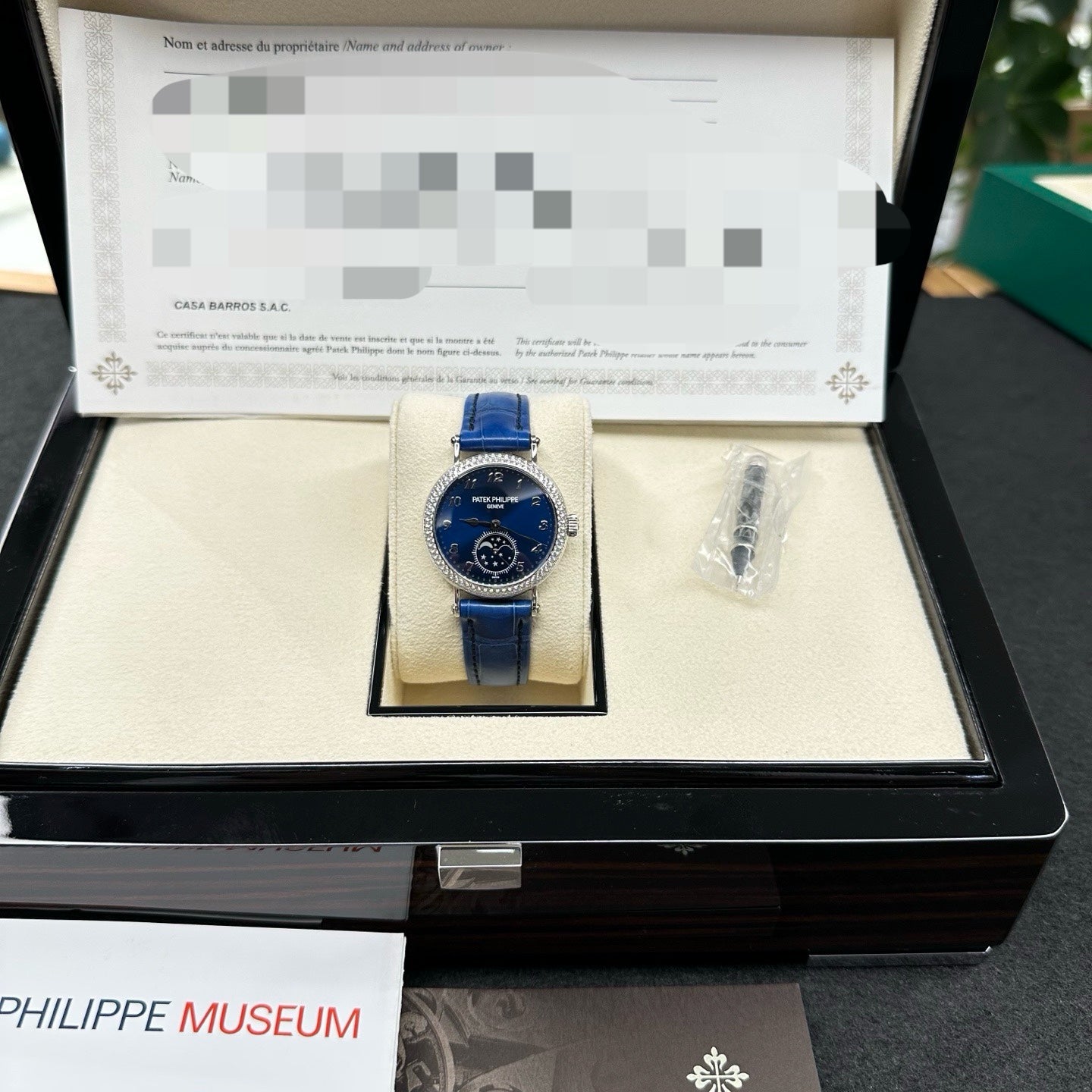 Patek Philippe 7121/200G-001
