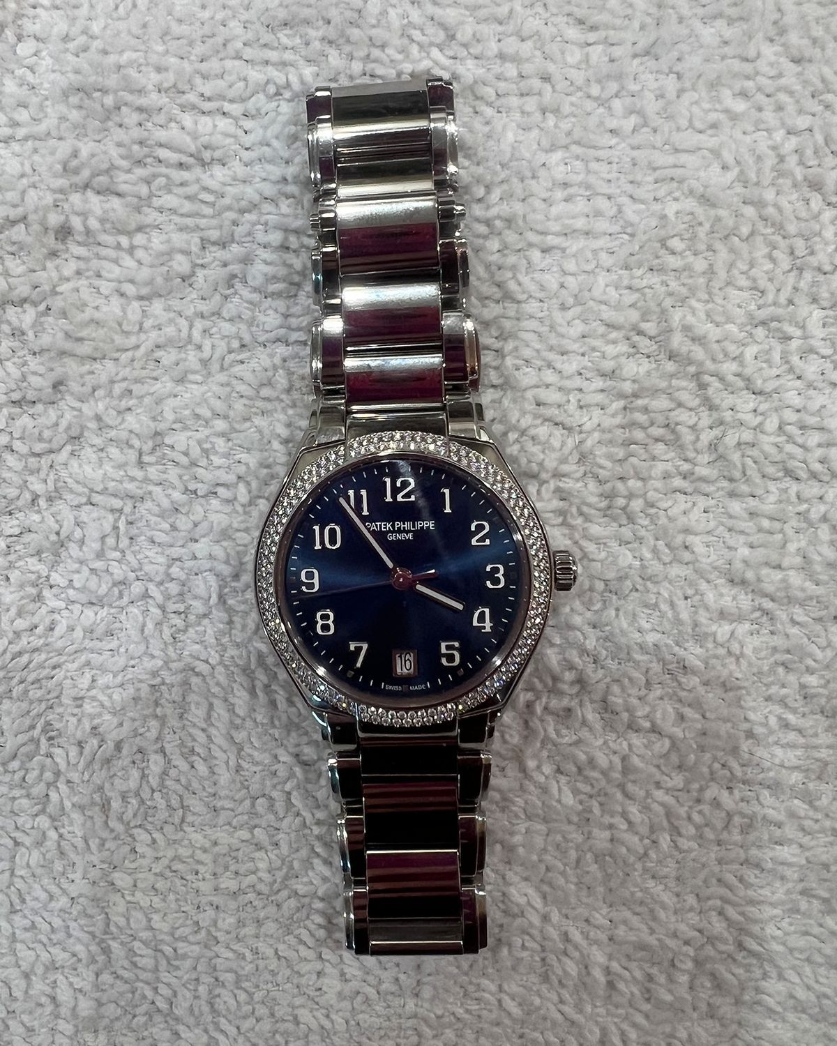 Patek Philippe 7300/1200A-001
