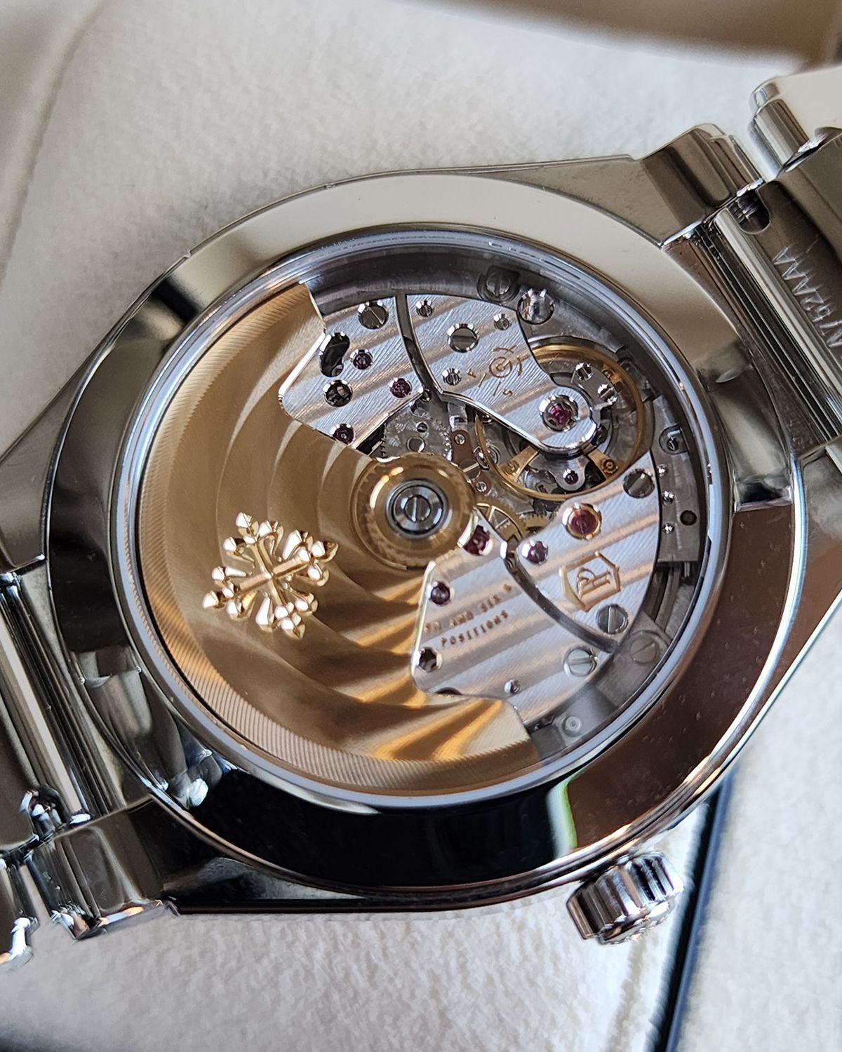 Patek Philippe 7300/1200A-001