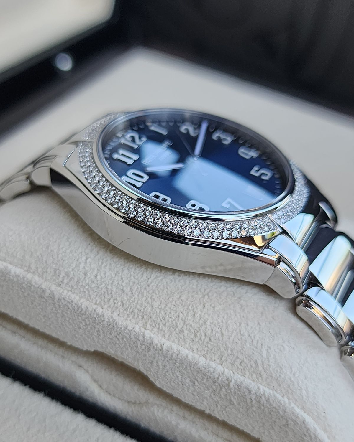 Patek Philippe 7300/1200A-001