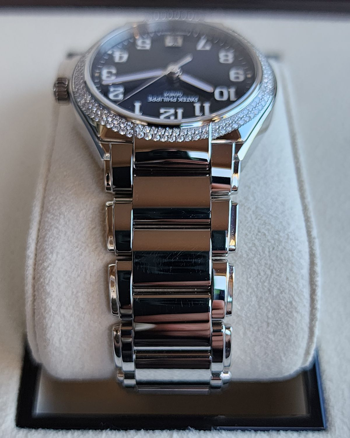 Patek Philippe 7300/1200A-001
