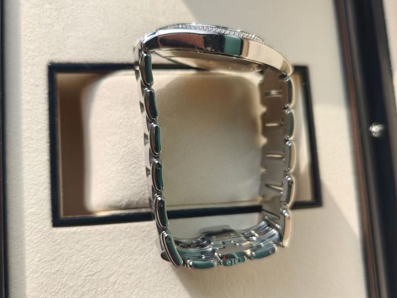 Patek Philippe 7300/1200A-001