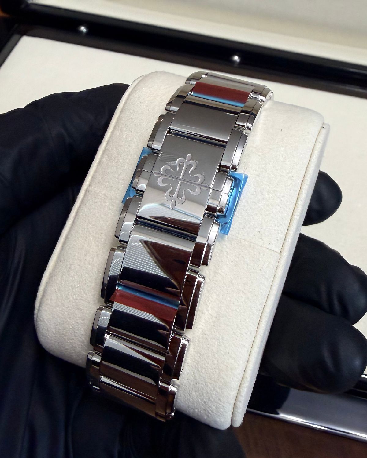Patek Philippe 7300/1200A-010