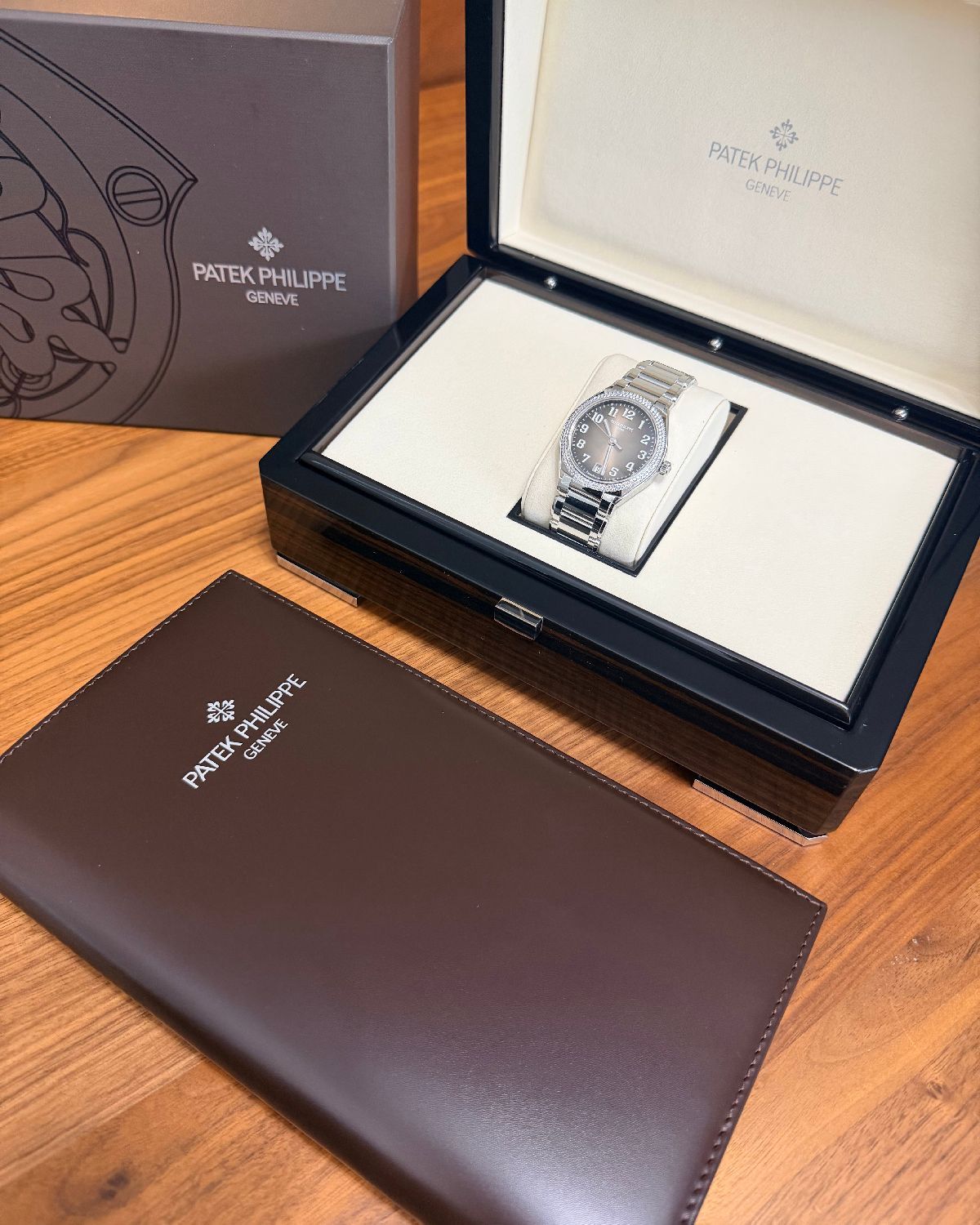 Patek Philippe 7300/1200A-010