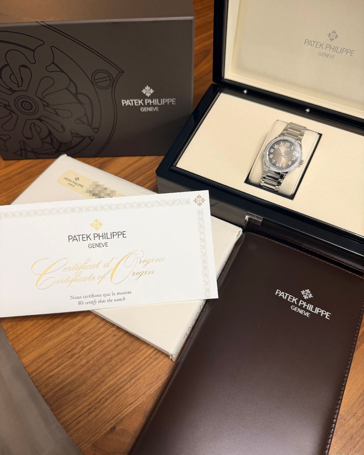 Patek Philippe 7300/1200A-010