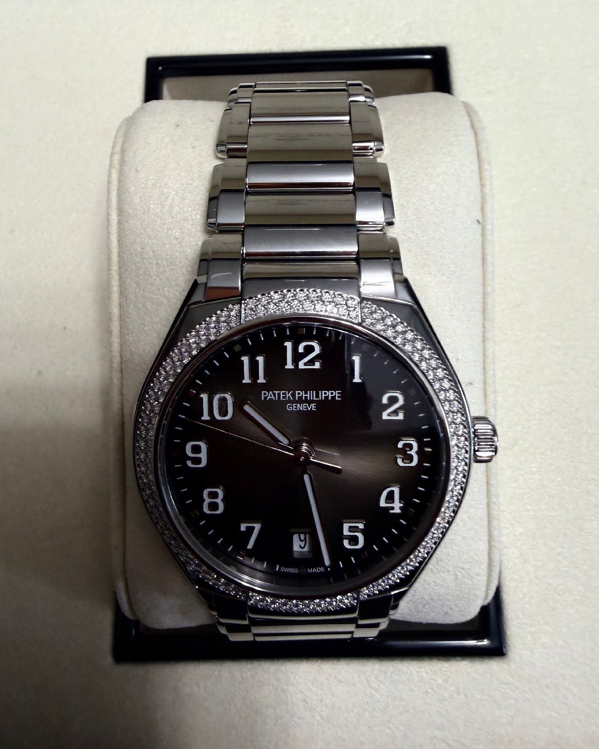 Patek Philippe 7300/1200A-010