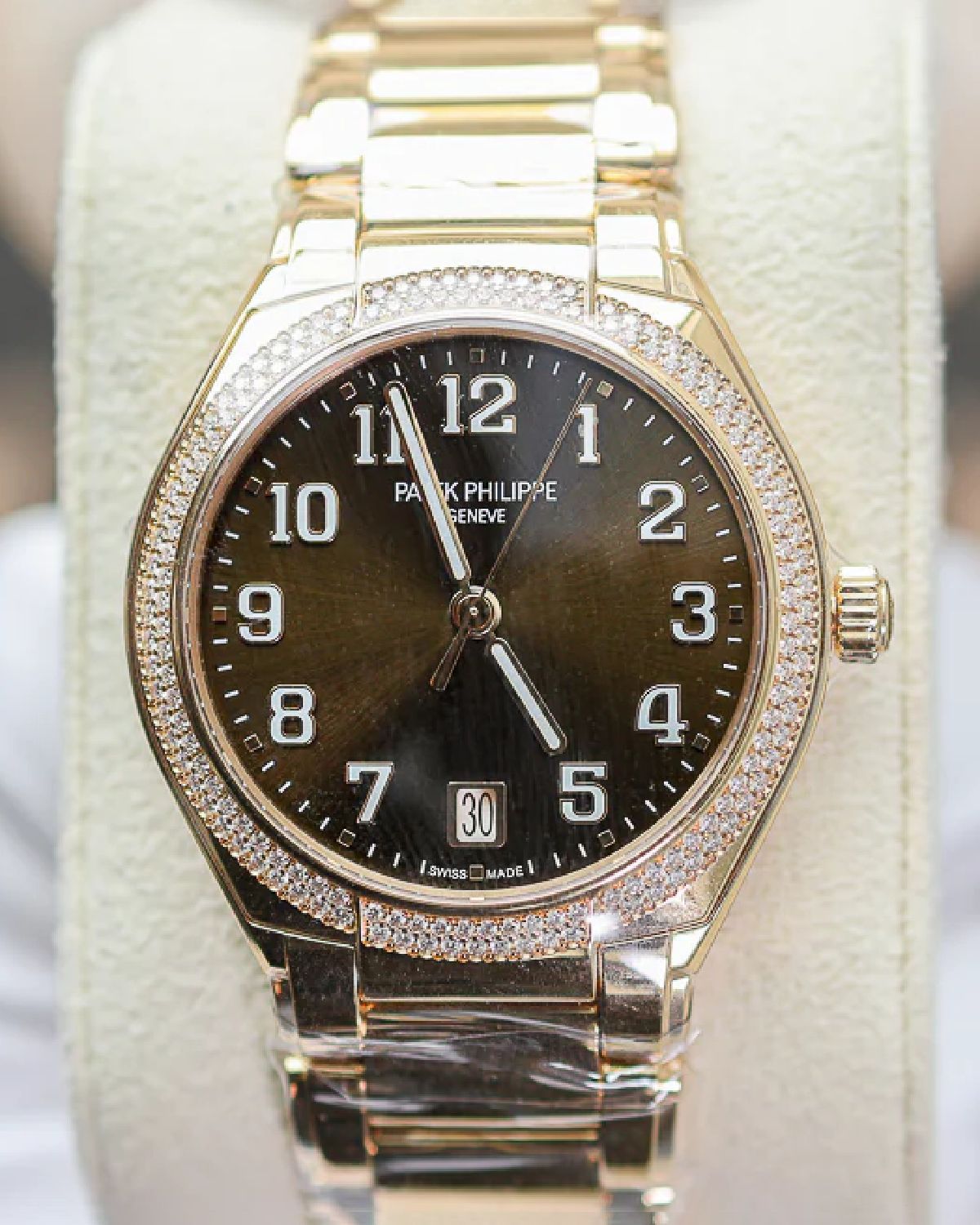 Patek Philippe 7300/1200R