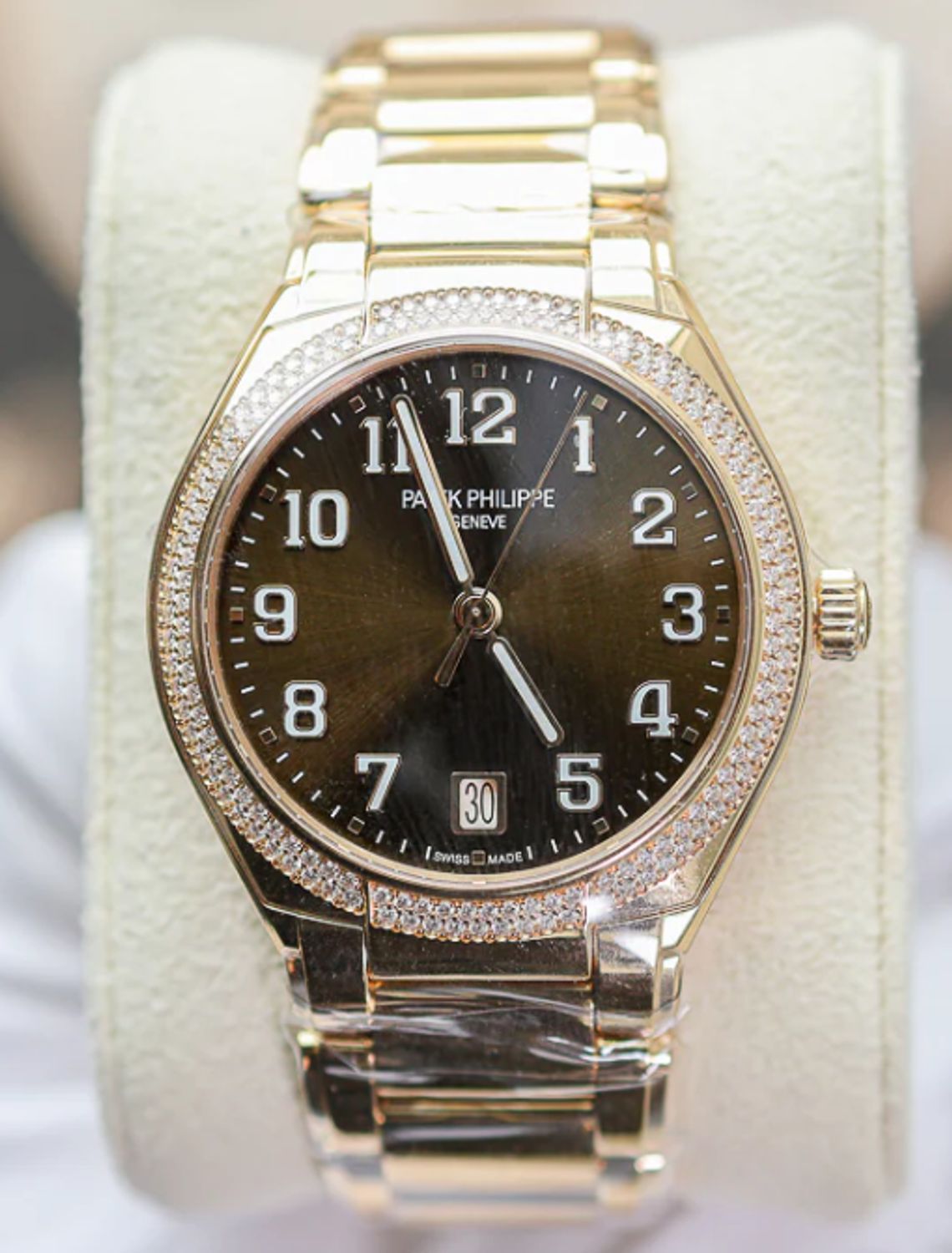 Patek Philippe 7300/1200R